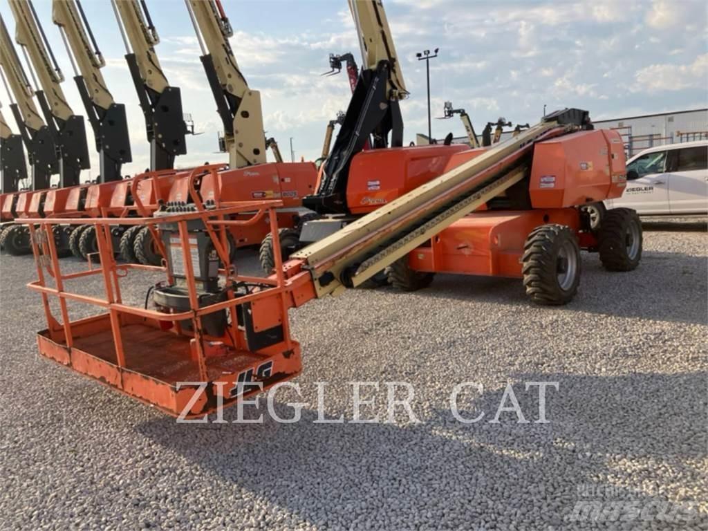 JLG 600S Kloubové plošiny