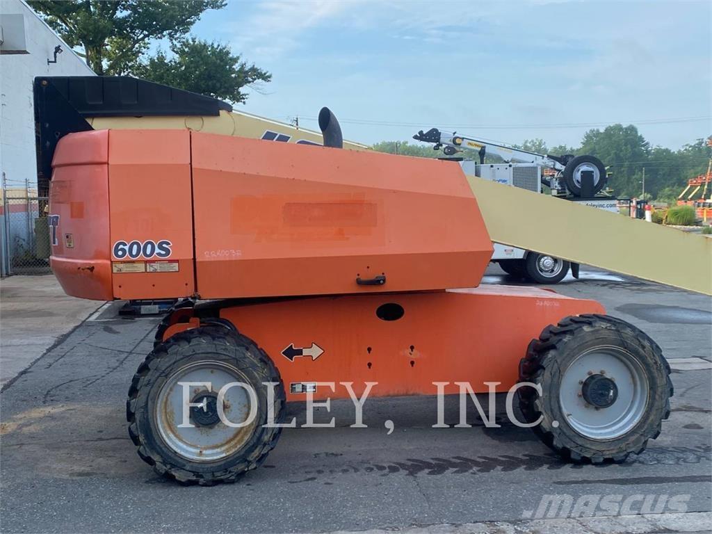 JLG 600S Kloubové plošiny