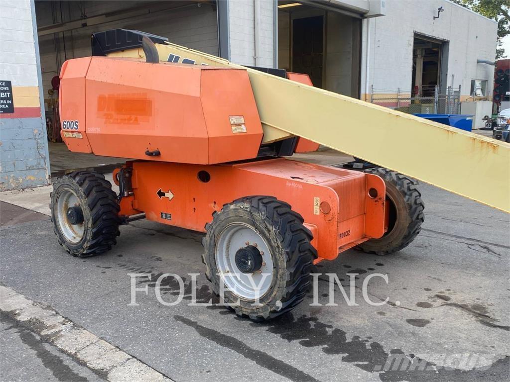 JLG 600S Kloubové plošiny