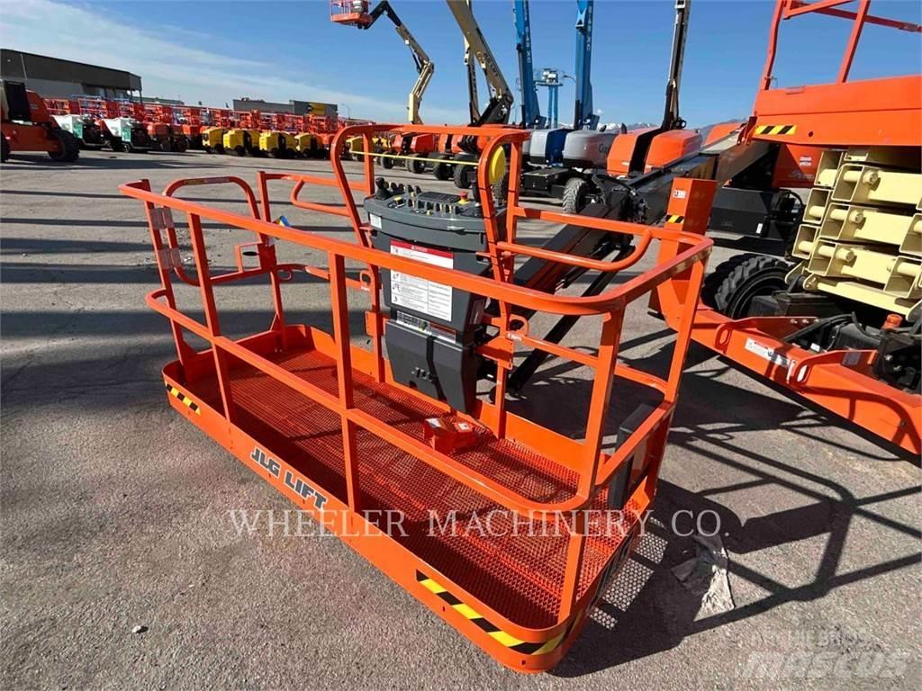 JLG 660SJ Kloubové plošiny