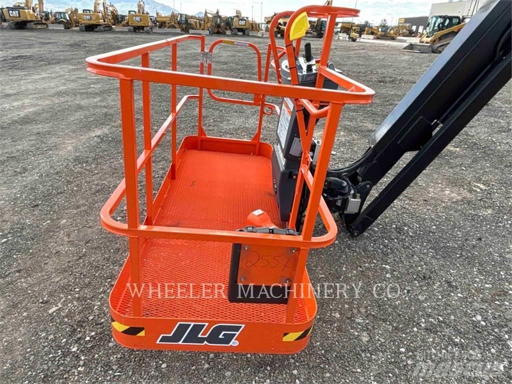 JLG 860SJ Kloubové plošiny