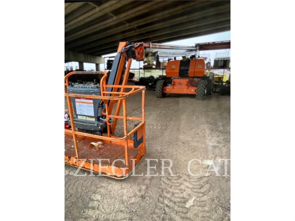 JLG 860SJ Kloubové plošiny