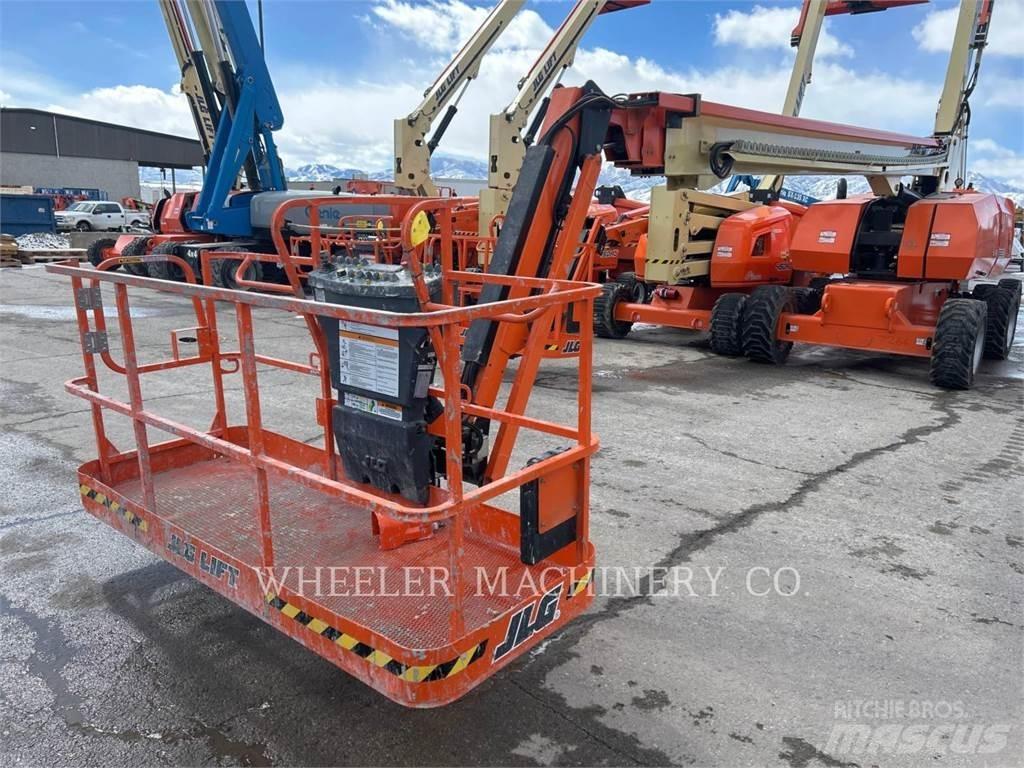 JLG 860SJ SP Kloubové plošiny
