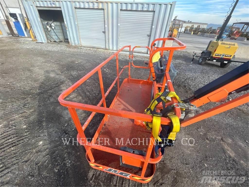 JLG 860SJ SP Kloubové plošiny