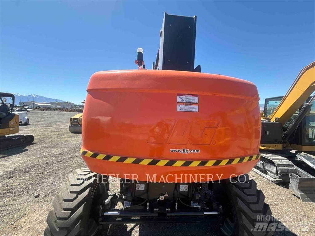 JLG 860SJ SP Kloubové plošiny