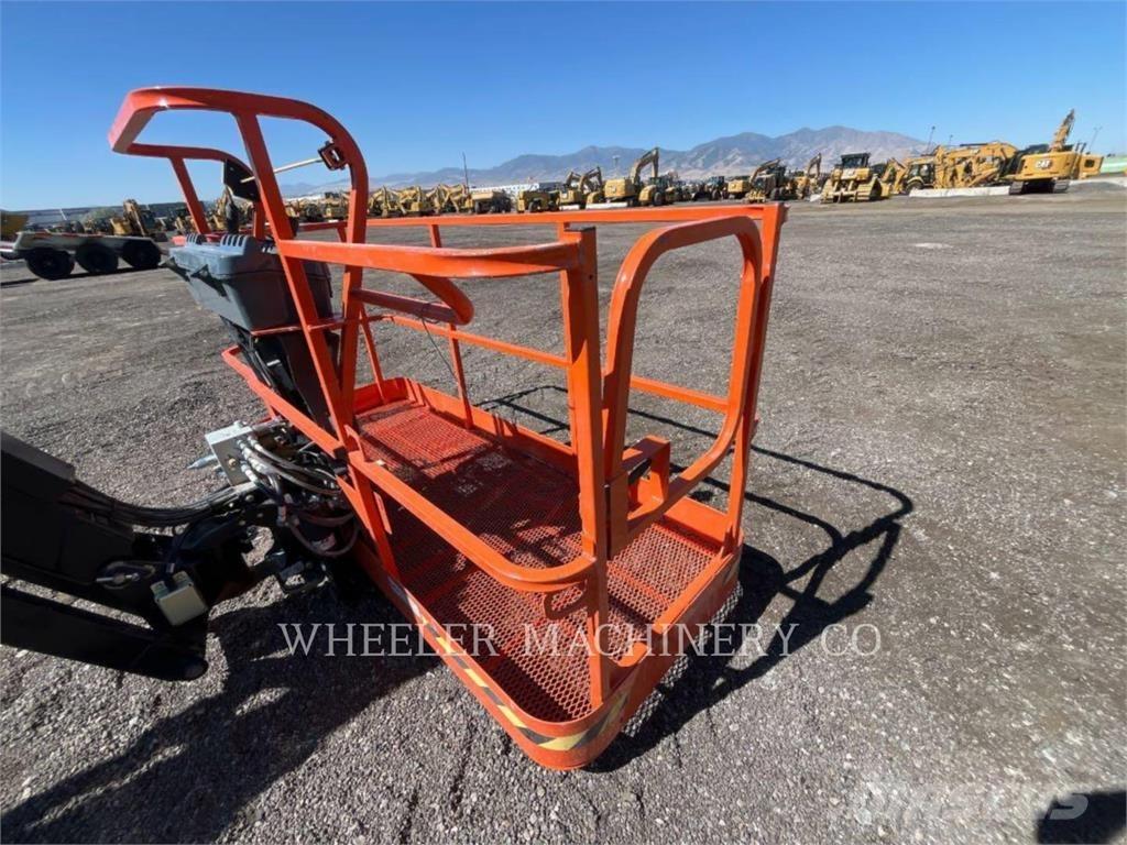 JLG 860SJ SP Kloubové plošiny