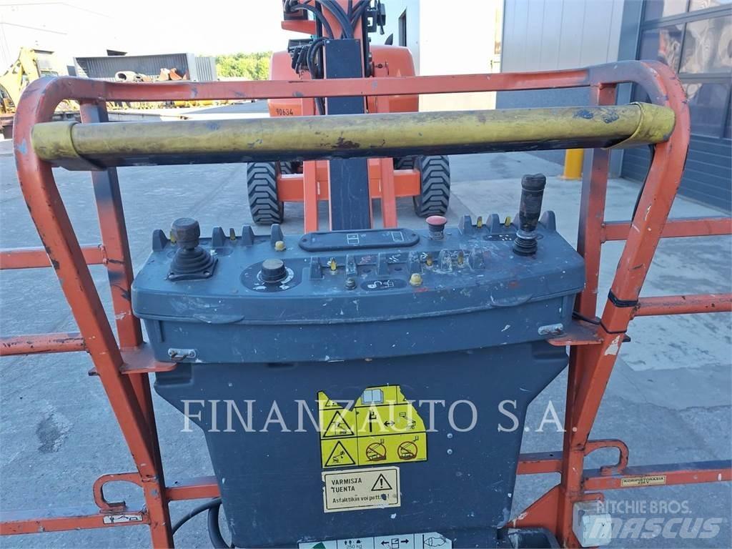 JLG BLANCO Teleskopické manipulátory