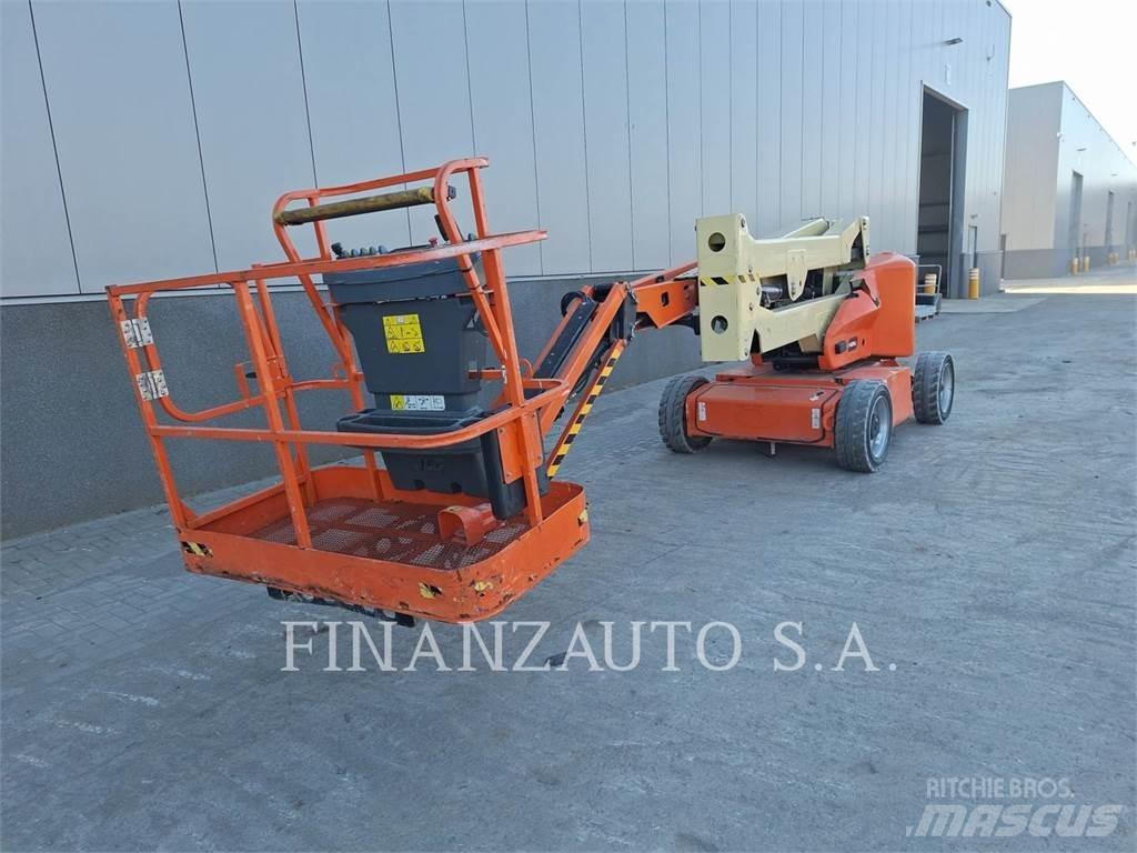 JLG BLANCO Teleskopické manipulátory