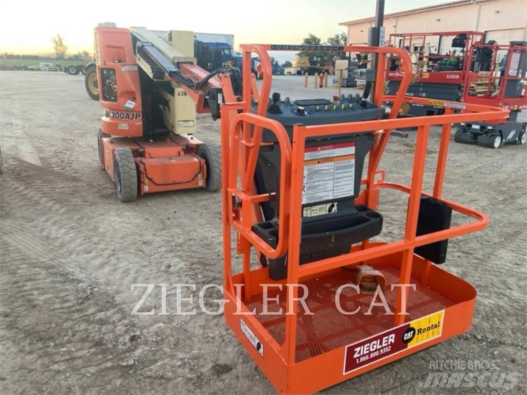 JLG E300AJP Kloubové plošiny