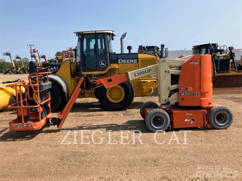 JLG E300AJP Kloubové plošiny