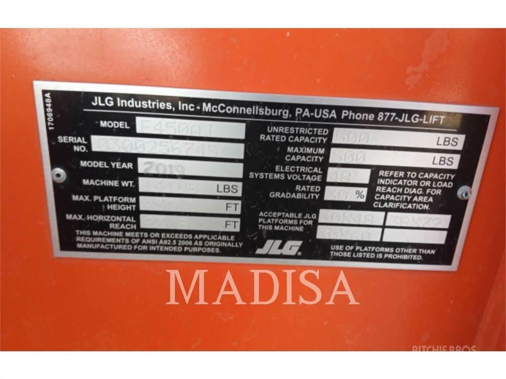 JLG E450AJ Kloubové plošiny