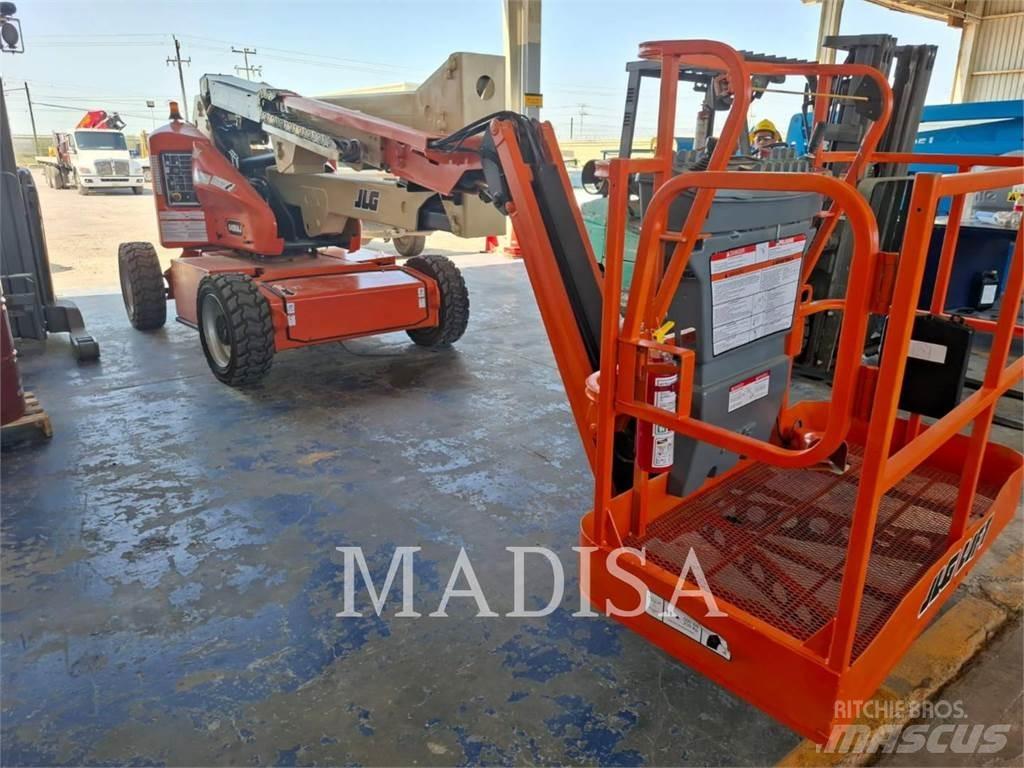 JLG E450AJ Kloubové plošiny