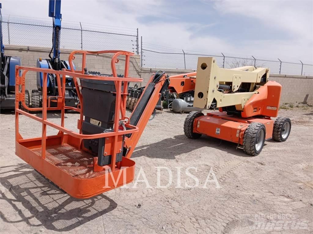 JLG E450AJ Kloubové plošiny