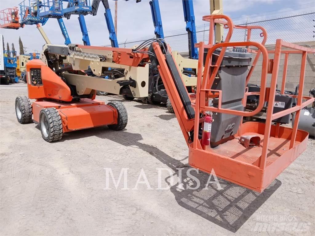 JLG E450AJ Kloubové plošiny