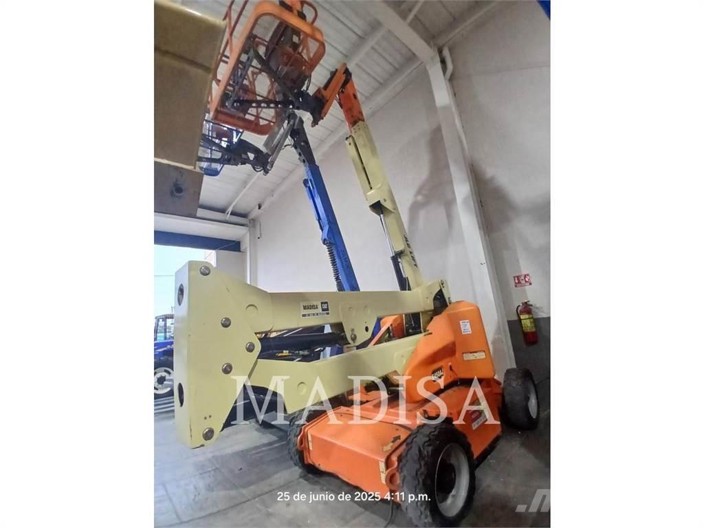 JLG E450AJ Další zvedače a plošiny