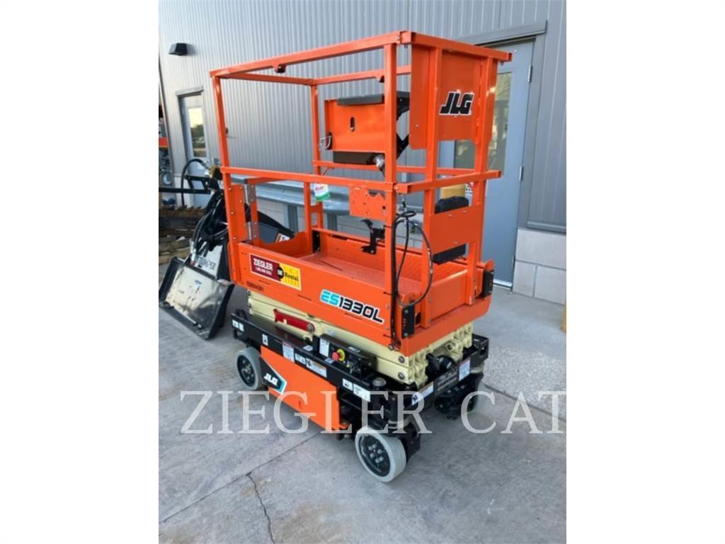 JLG ES1330L Nůžková zvedací plošina