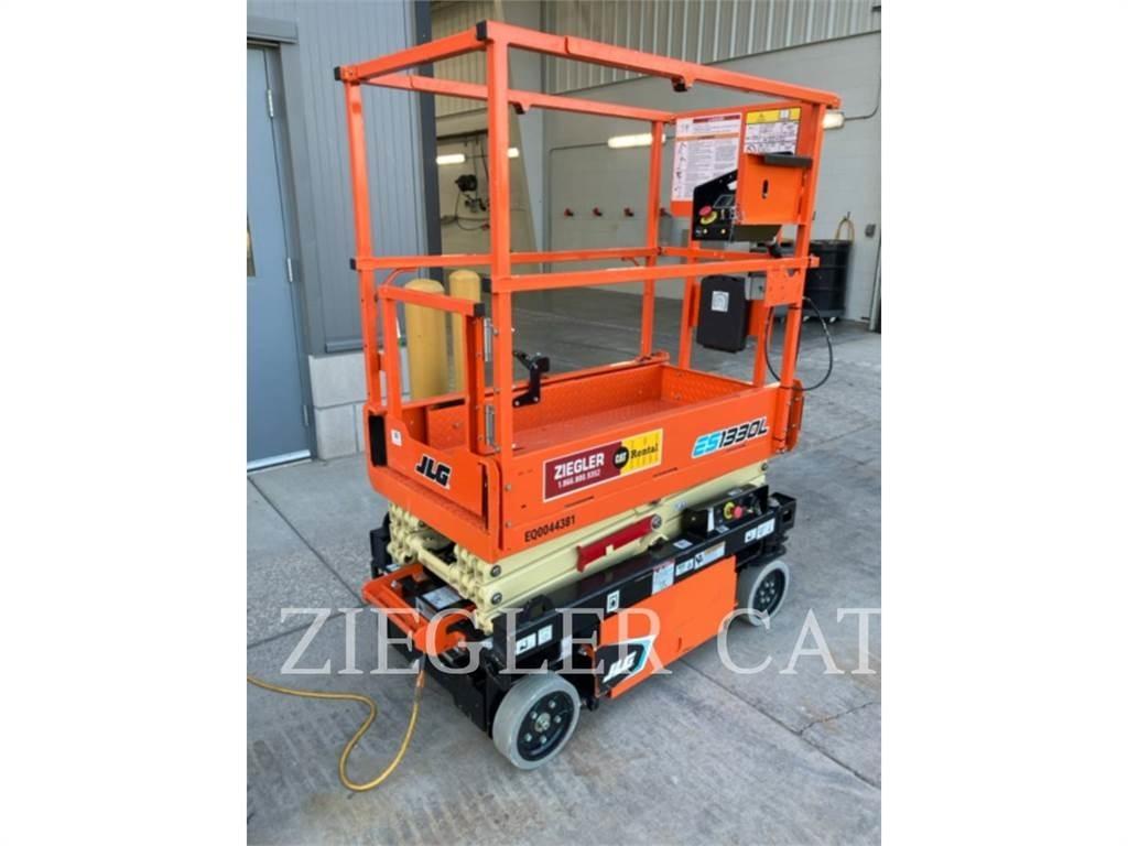 JLG ES1330L Nůžková zvedací plošina
