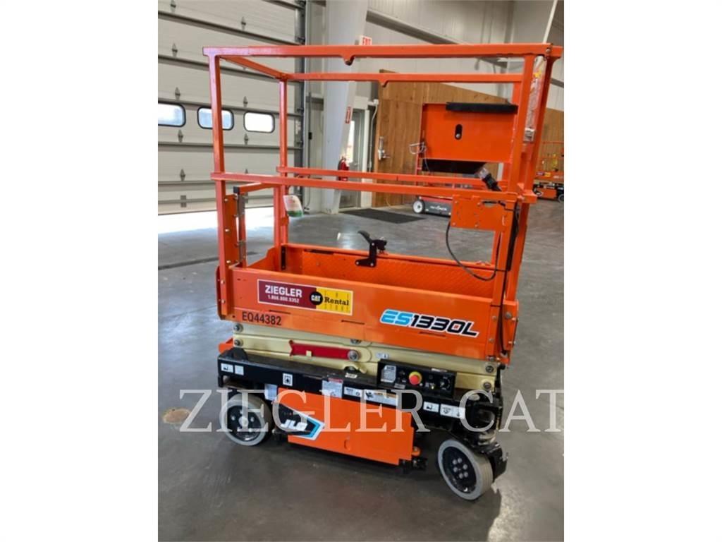 JLG ES1330L Nůžková zvedací plošina