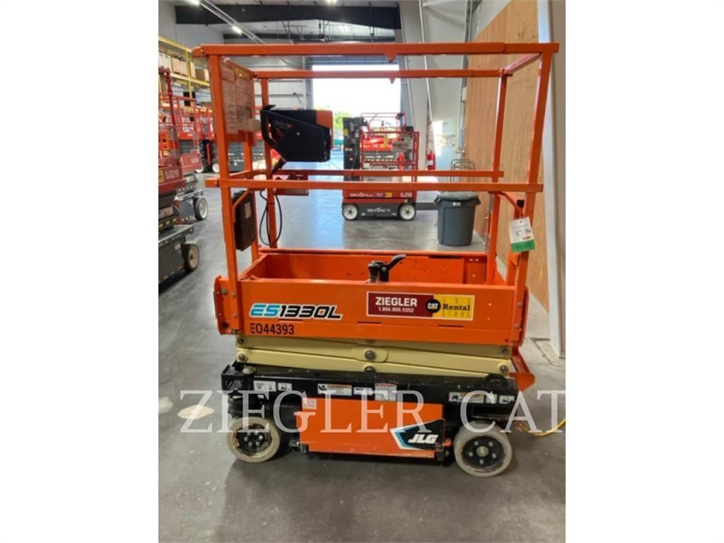 JLG ES1330L Nůžková zvedací plošina