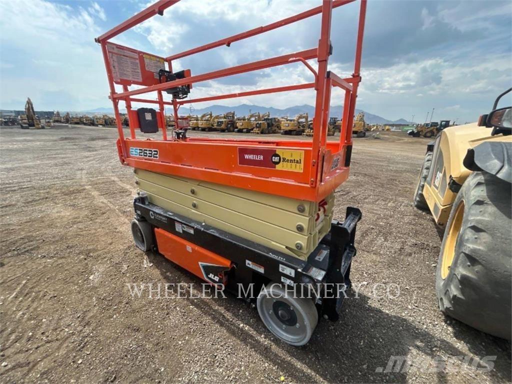 JLG ES2632 Nůžková zvedací plošina