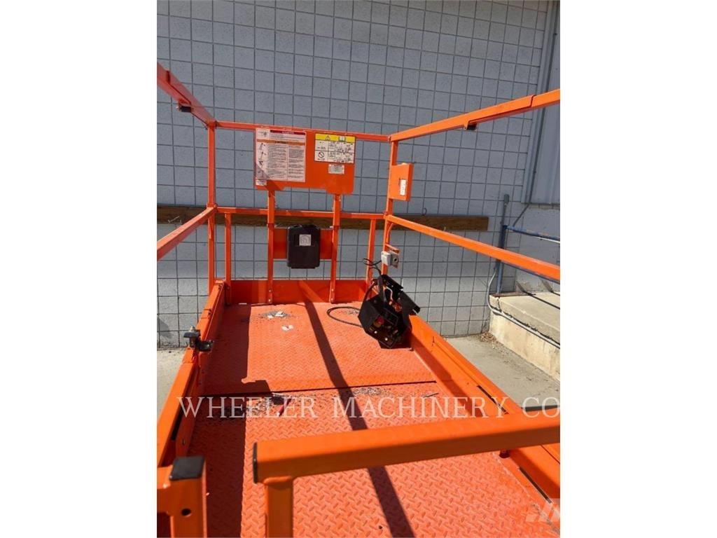 JLG ES2646 Nůžková zvedací plošina