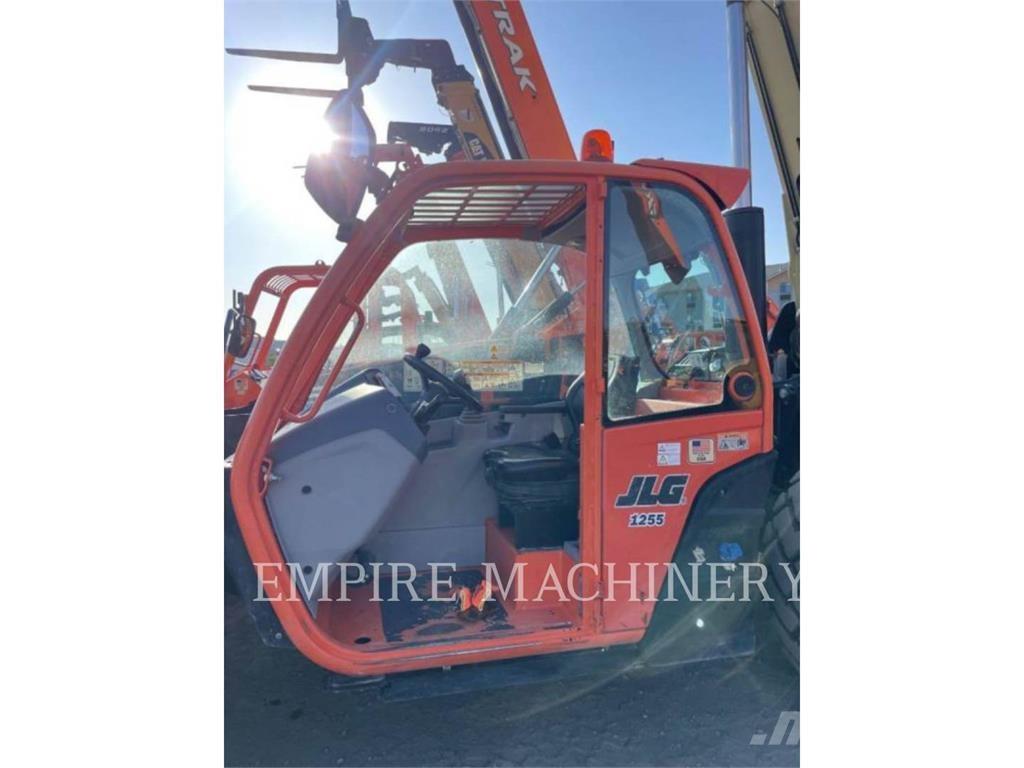 JLG TL1255 Teleskopické manipulátory