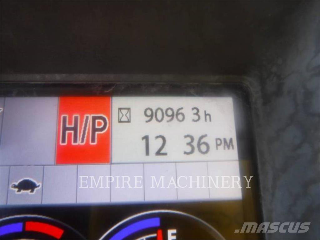 John Deere 135G Pásová rýpadla