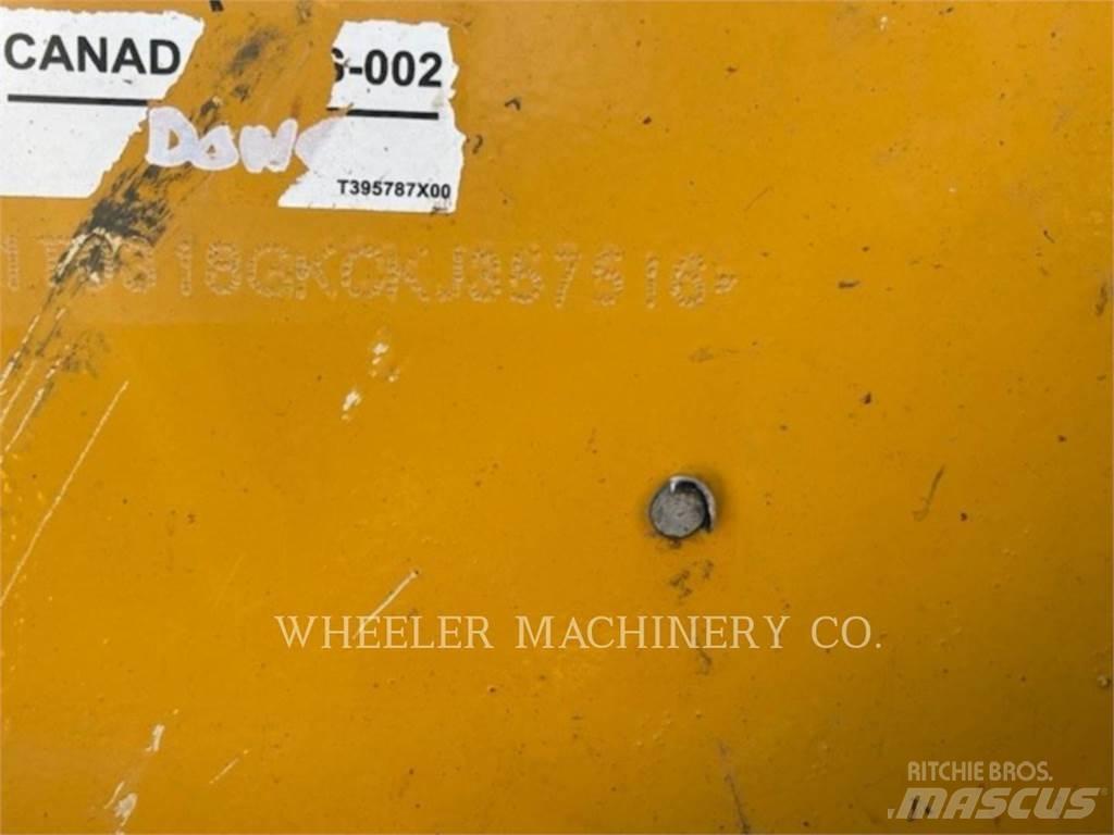 John Deere 318G SSL Smykem řízené nakladače