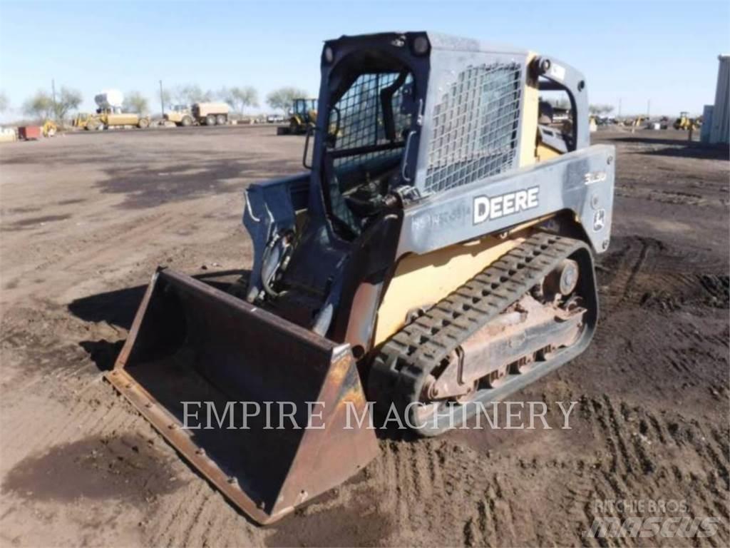 John Deere 323D Smykem řízené nakladače