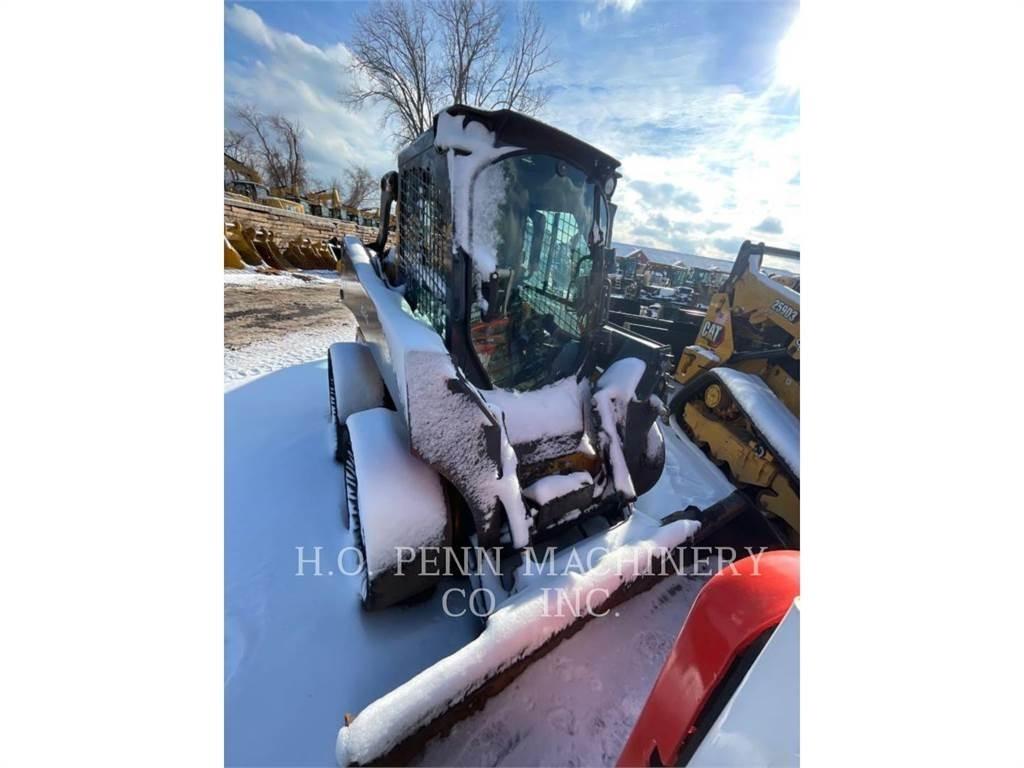 John Deere 324G Smykem řízené nakladače