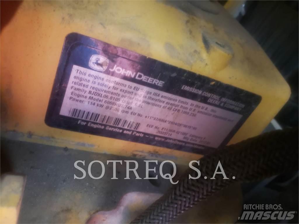 John Deere 524K Kolové nakladače