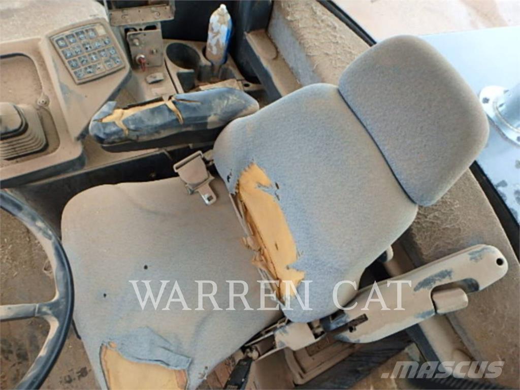 John Deere 544 Kolové nakladače