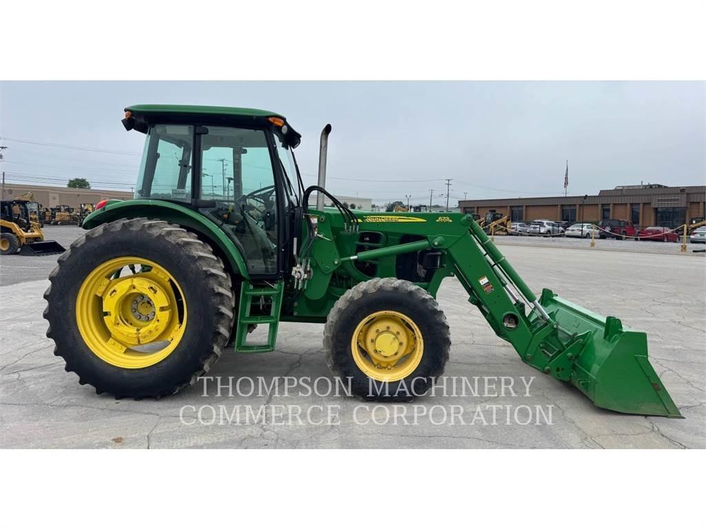 John Deere 6115D Traktory