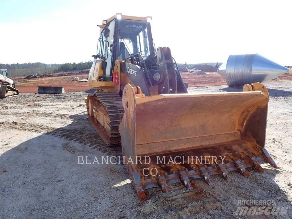 John Deere 655K Pásové nakladače