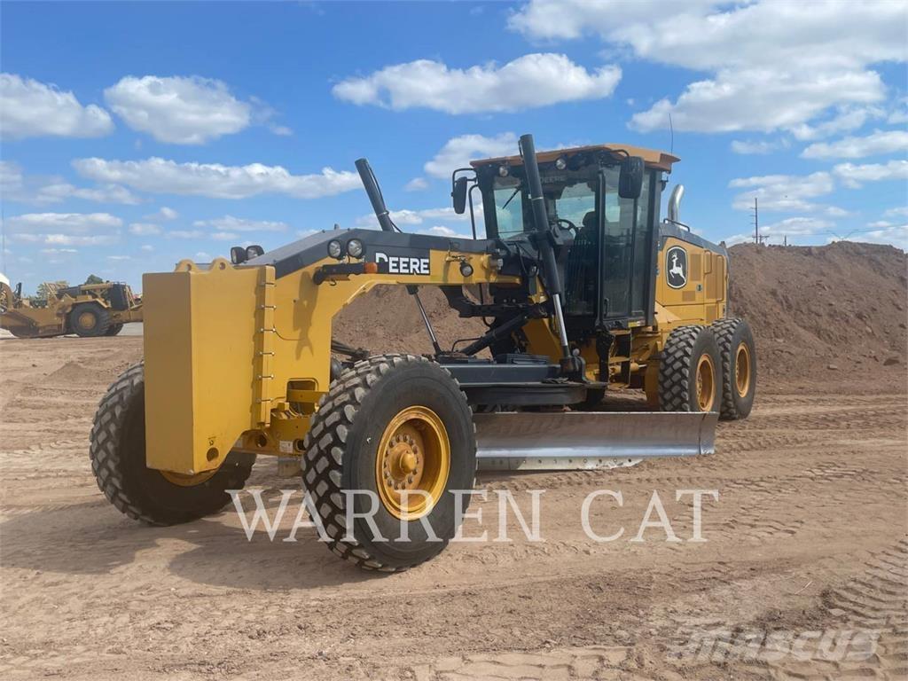 John Deere 670 Grejdry