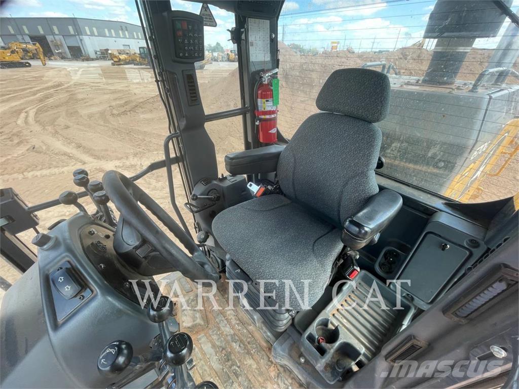 John Deere 670 Grejdry