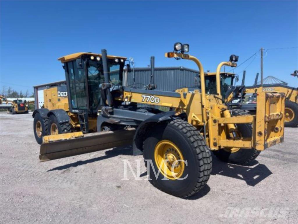 John Deere 770D_JD Grejdry