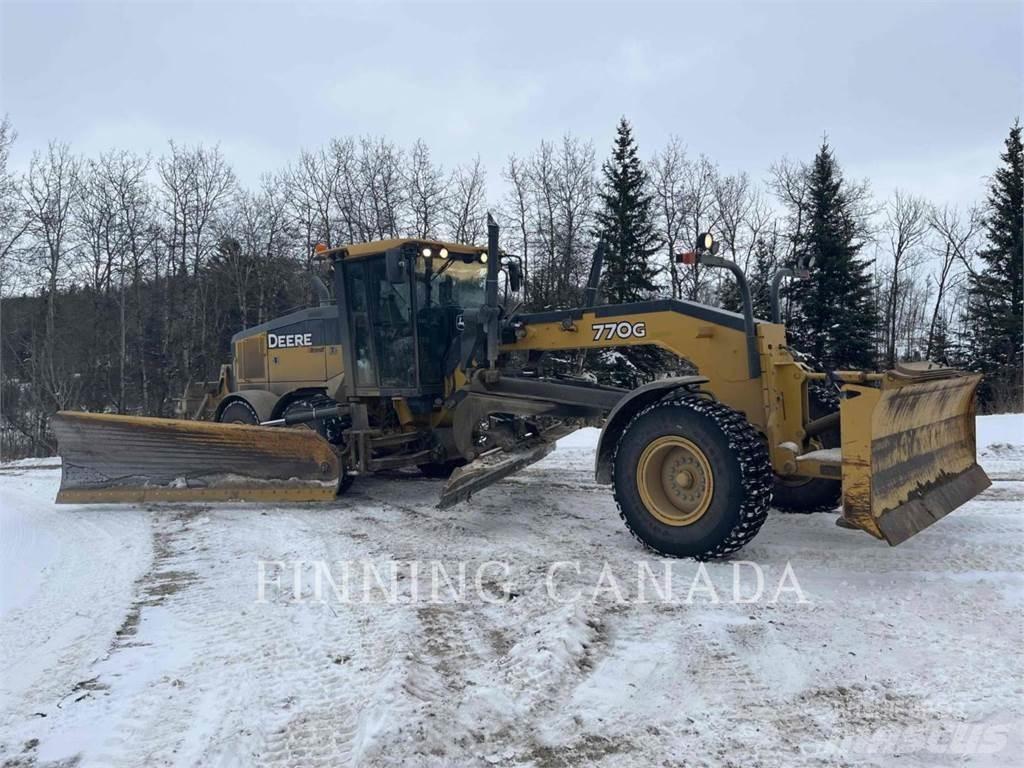 John Deere 770G Grejdry