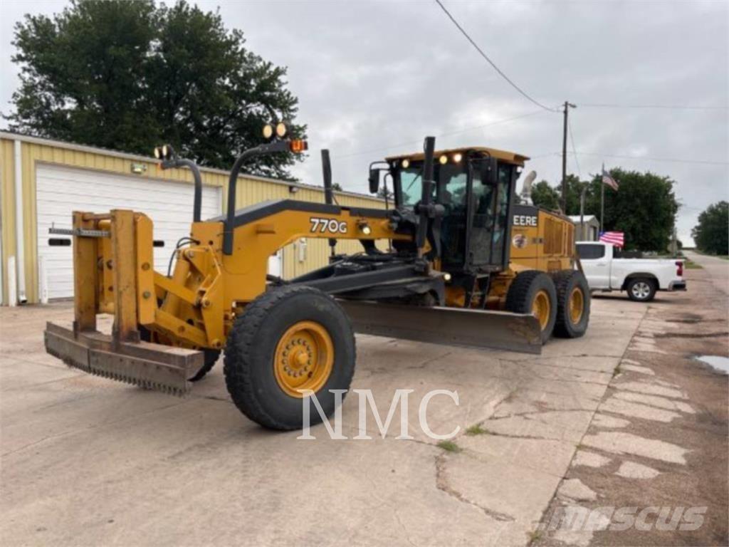 John Deere 770G_JD Grejdry