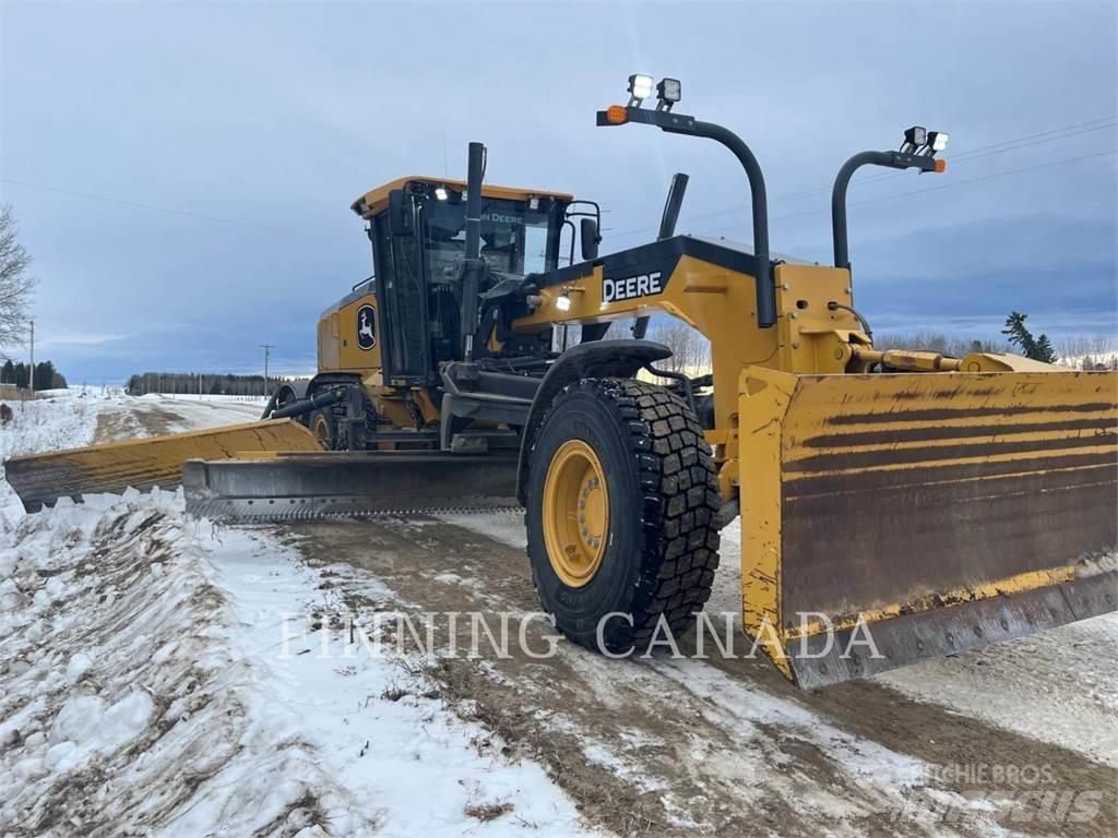 John Deere 772G Grejdry