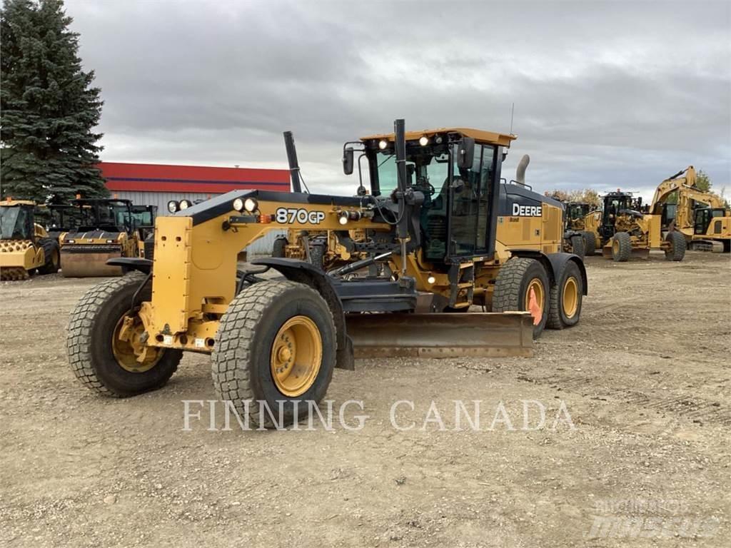John Deere 870G Grejdry