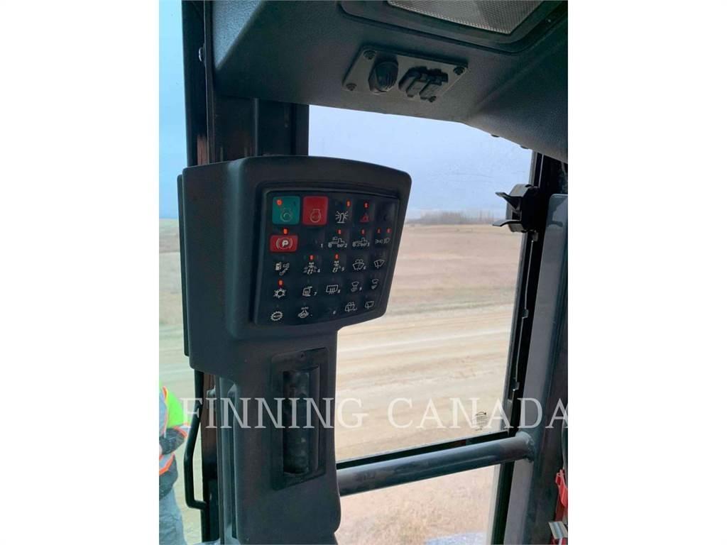 John Deere 870G Grejdry