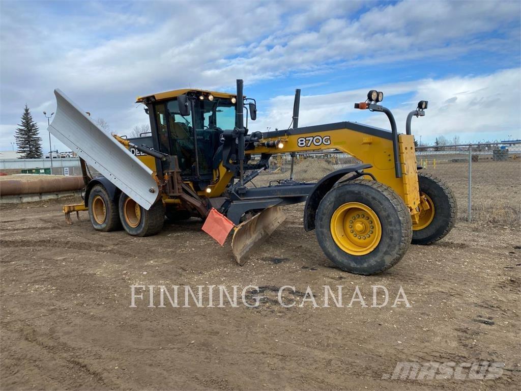 John Deere 870G Grejdry