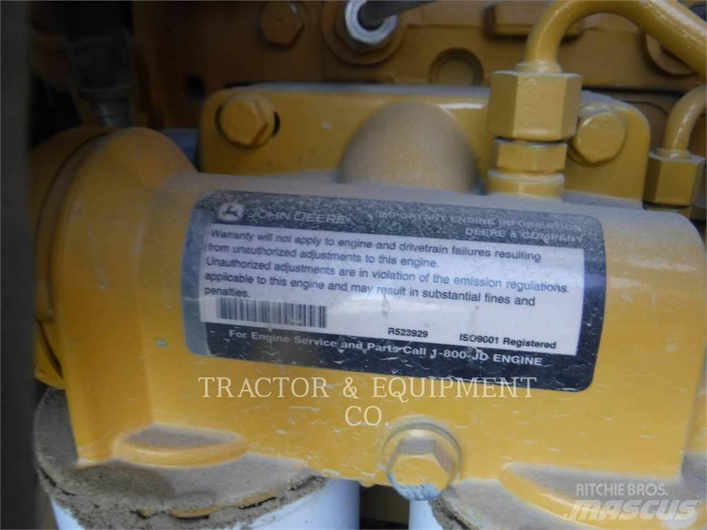 John Deere 872G Grejdry