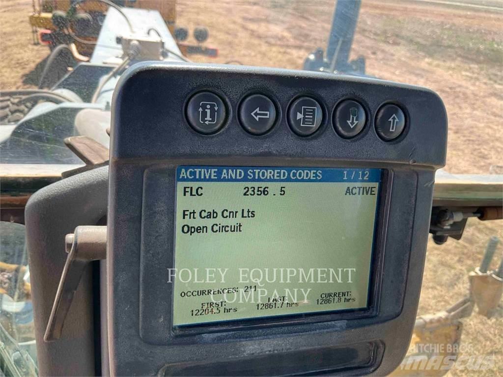 John Deere 872G Grejdry