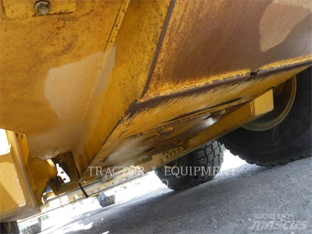 John Deere 872GP Grejdry