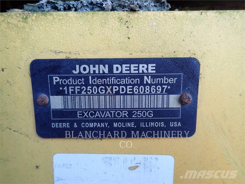 John Deere & CO. 250G LC Pásová rýpadla