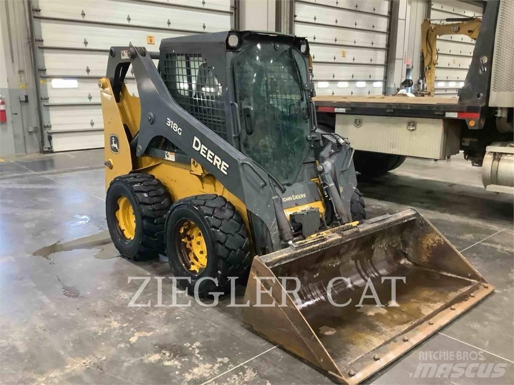 John Deere & CO. 318G Smykem řízené nakladače
