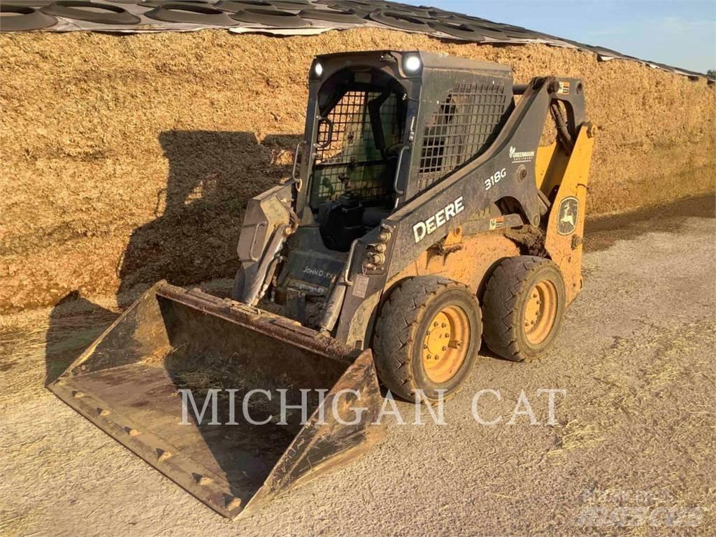 John Deere & CO. 318G Smykem řízené nakladače