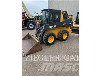 John Deere & CO. 320G Smykem řízené nakladače